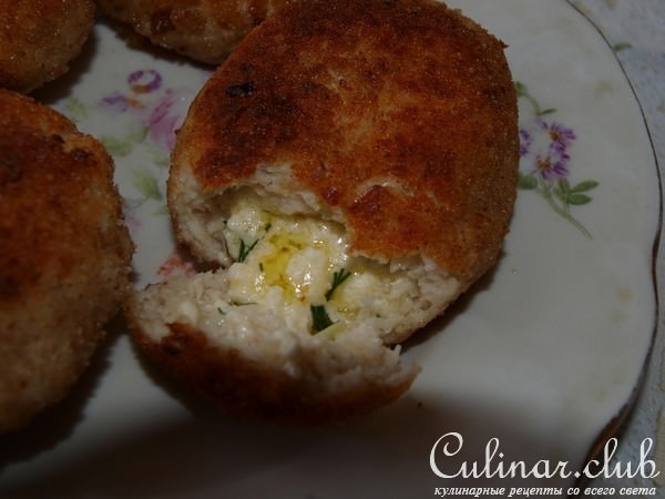 Куриные котлетки с сыром