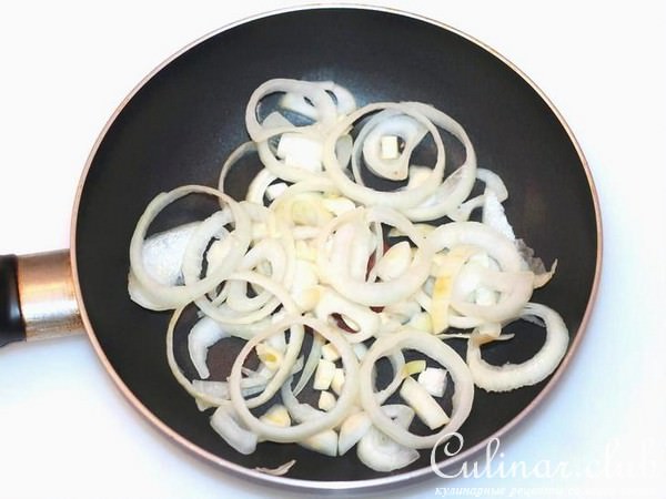 Пиперада - жареный перец с луком и курочкой