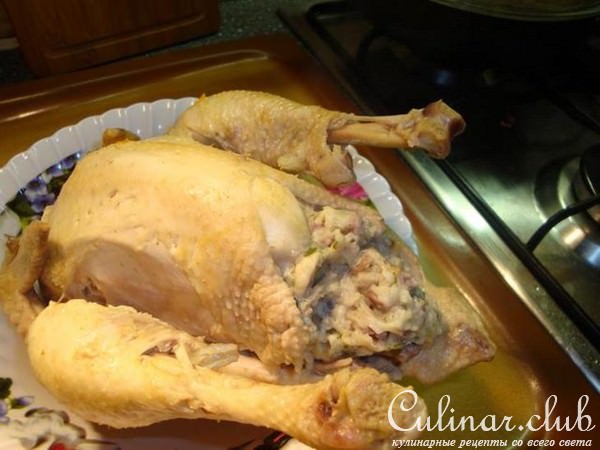 Курица с начинкой и лапшой