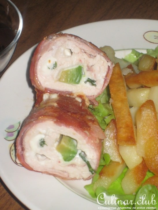 Рулетики куриные с заморской начинкой.