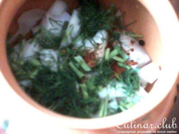 Курочка в горшочке.
