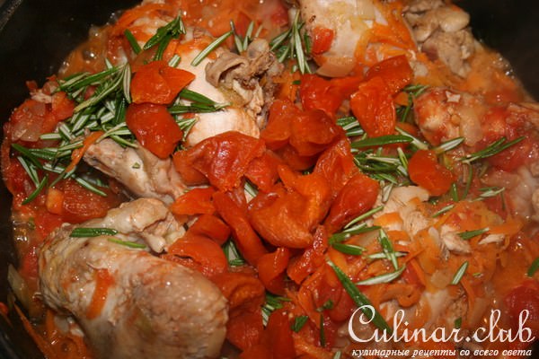 Кус-Кус с курагой и курицей.
