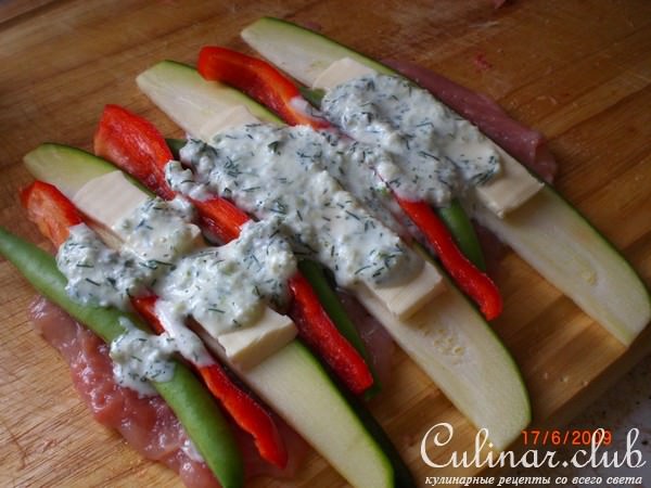 Курица с овощами и цацики дипом