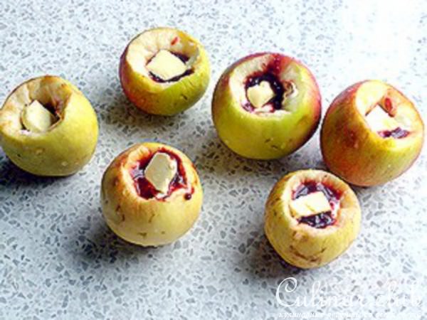 Курица с яблоками и цукини