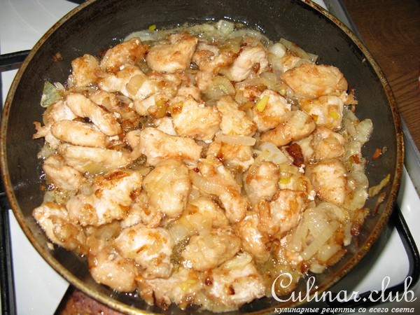 Курица в соусе , нежно и быстро