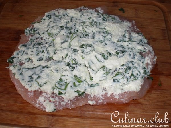 Куриный рулет со шпинатом и фетой