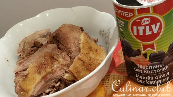 Утка с овощами и маслинами по-Критски