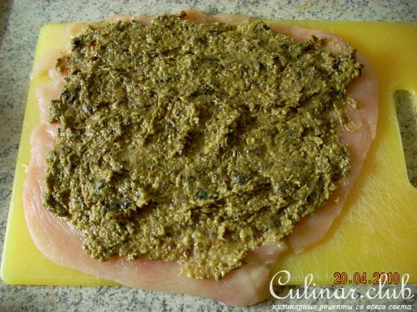 Куриный рулет с интересной начинкой