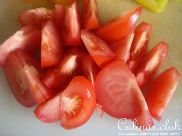 Курочка запечённая с кольраби и овощами