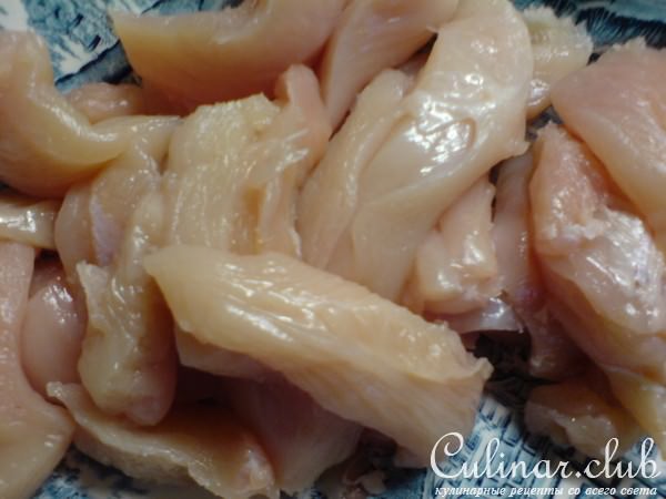 Куриная грудинка,запечённая с грибами,брокколи и миндалём
