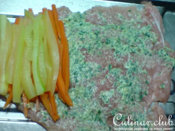 Рулеты из индейки с овощами