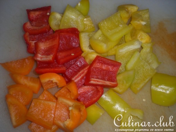 Курочка запечённая с кольраби и овощами