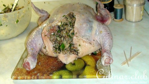 Курочка без костей с начинкой из гречки и грибов «Моя новая любовь»!