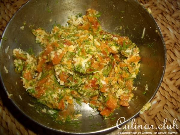 Рулеты из окорочков с курагой
