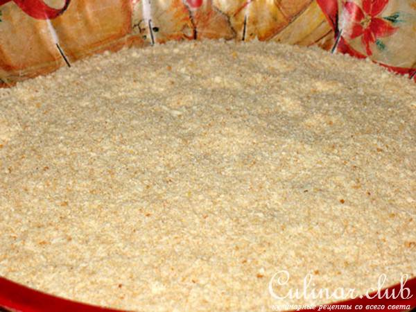 Полоски из куриной грудки в пармезановой корочке с крошкой из зелени
