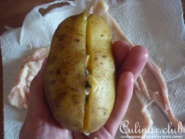 Молодой фаршированный картофель, да в куриной шкурке