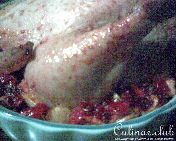 Курица с айвой и клюквой
