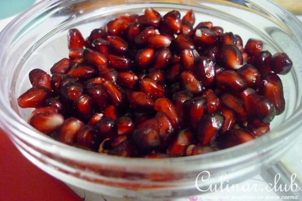 Нежная курочка по-итальянски с рисом и гранатовым соусом