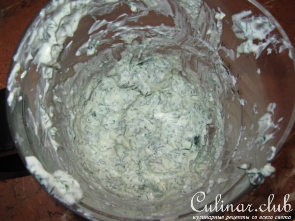 Куриные бедрышки под сырным соусом