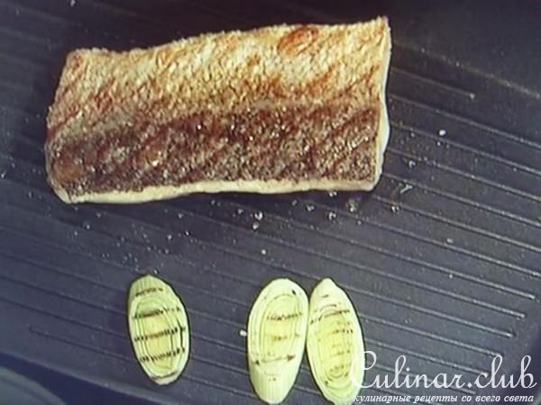 Муксун с папоротником и кедровым соусом