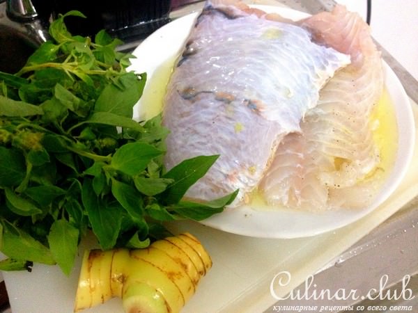Рыбка на пару с лимонным маслом и цветным картофельным пюре