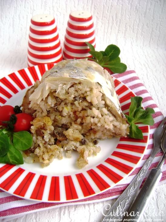 Треска, фаршированная рисом с грибами.