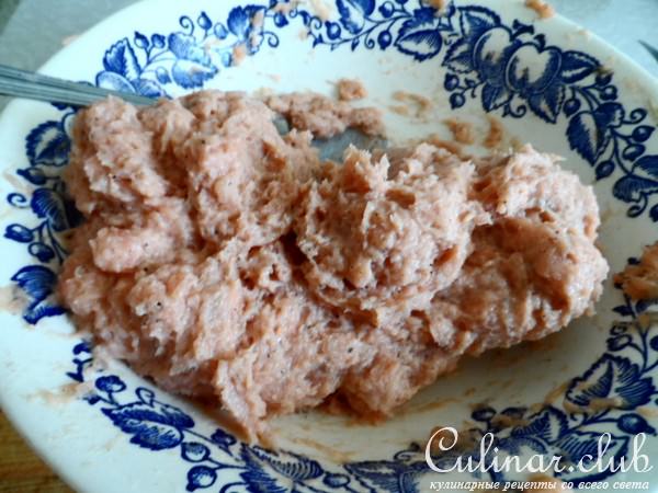 Рыбные палочки с картофелем и грибами.