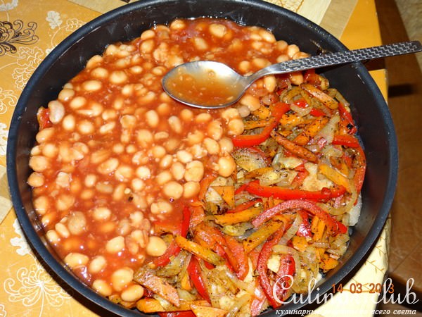 Морской язык, запеченный с овощами и фасолью под нежным суфле
