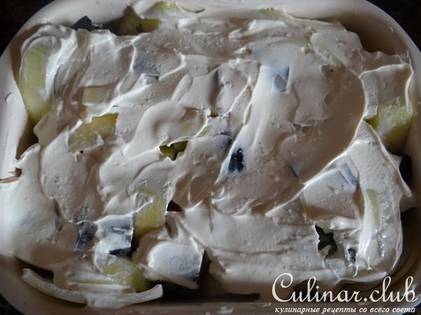 Скумбрия, запеченная с кабачками