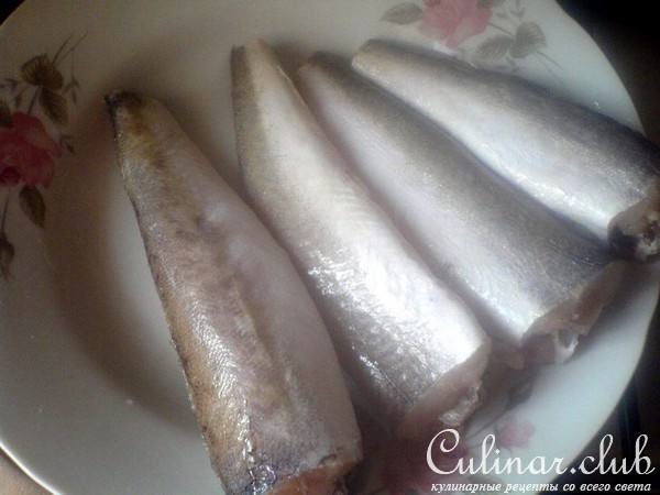 хек молочный с овощами в масляно -сметанной заливке