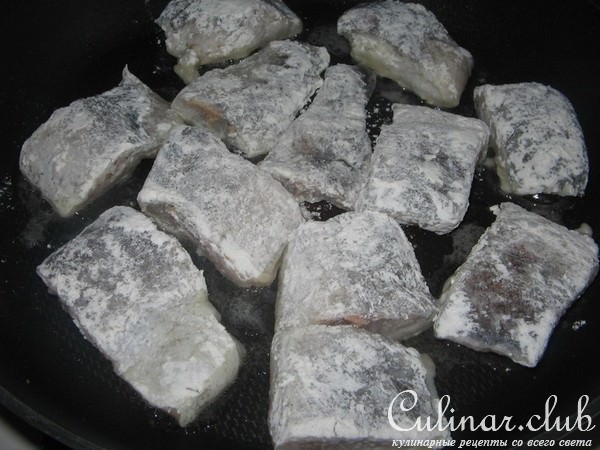 Рыба запеченная с кабачками.