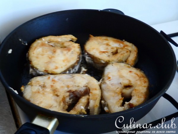 Треска со сливочным соусом.