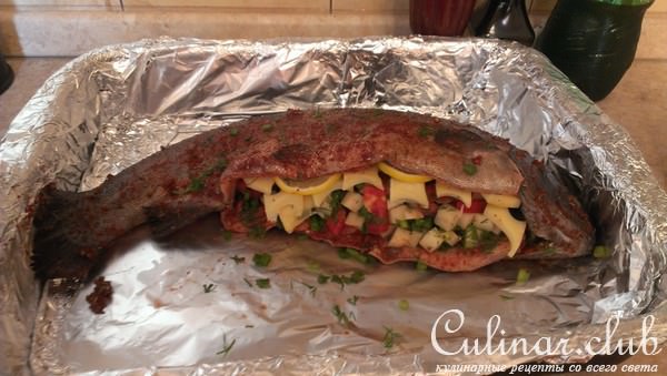 Форель запеченая, с картофелем