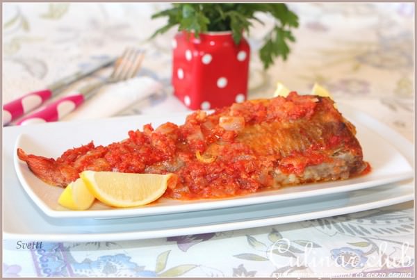 Морской окунь с овощами в Критском стиле
