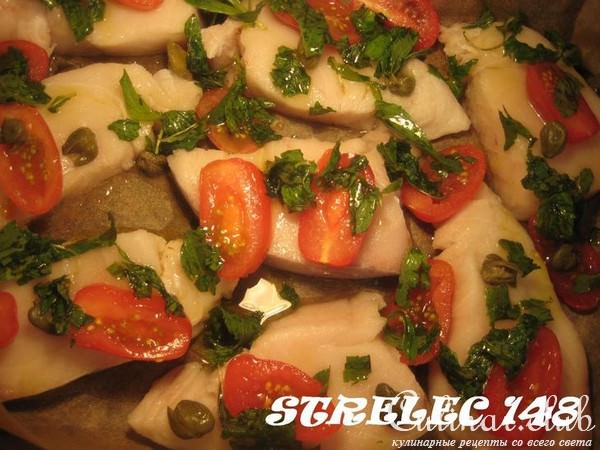Маслянная рыба с мятой в пергаменте.
