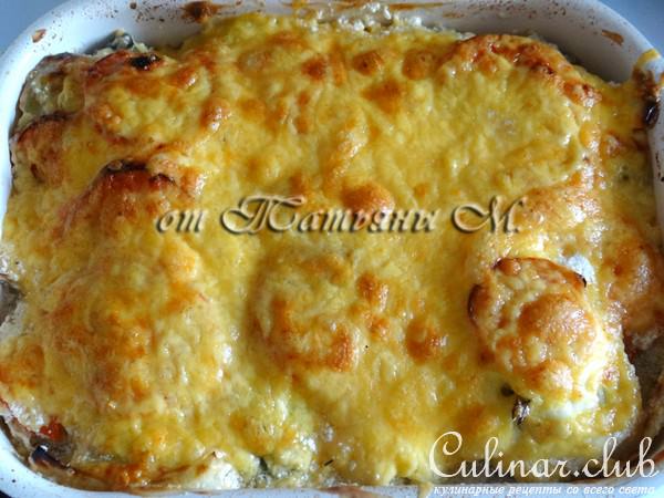 Скумбрия, запеченная с кабачками