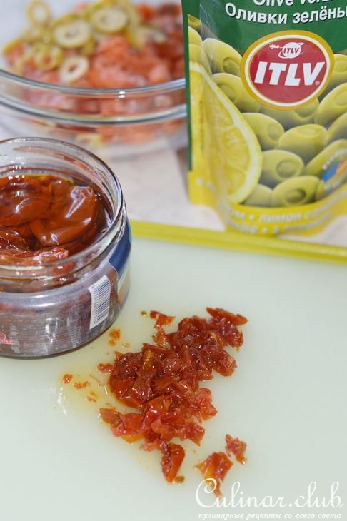 Котлеты из форели с оливками и вялеными томатами в духовке.