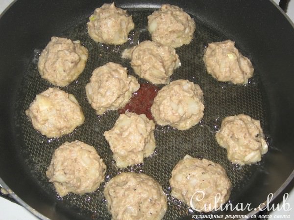 Рыбные котлеты из консервы