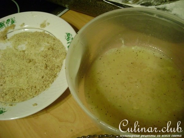 Пикантная корюшка в сухарях.