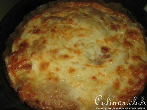 Рыба с сырным суфле, запеченная под майонезом.