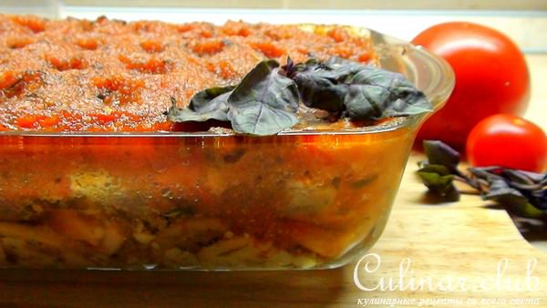 Рагу из куриных сердечек и грибов с соусом из кабачков и помидор.