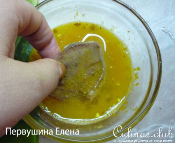 Язык, маринованный в соевом соусе в кляре из паприки