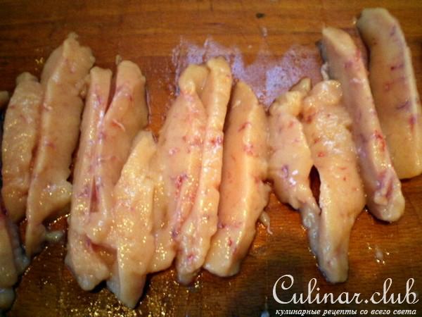 Бычьи яйца с рисом и винно-горчичным соусом