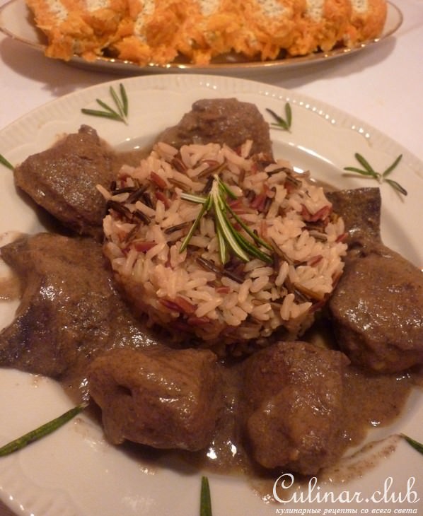Говяжья печень с банановом соусом