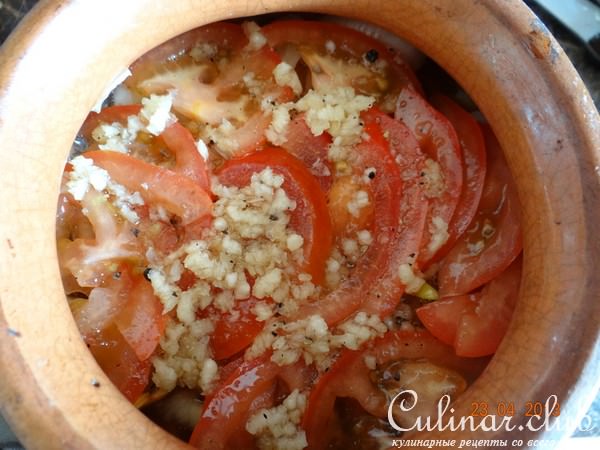 Жаркое из куриных сердец с гречкой и овощами под пикантной заливкой