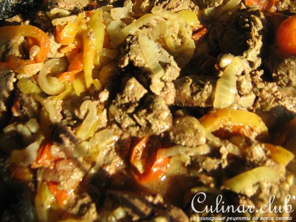 Куриная печень с овощами.Вариант один из многих.