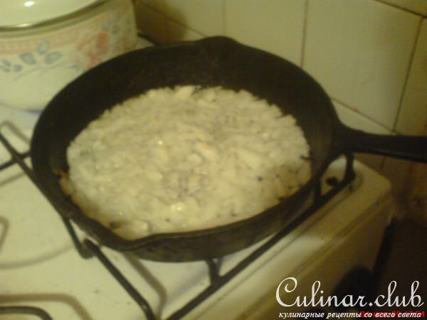 Печень, жаренная с яблоками