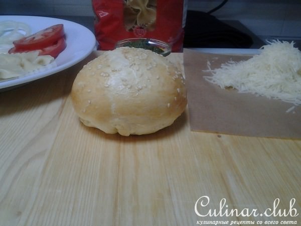 Бургер фарфалле с соусом из базилика (песто)