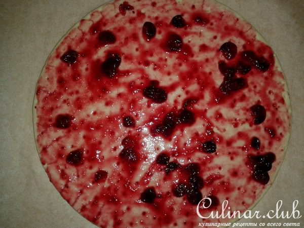 Фруктовая пицца с клюквой.