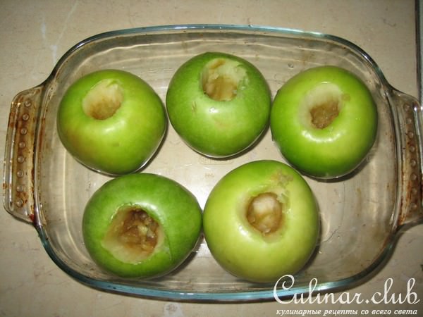 Печеные яблоки с начинкой